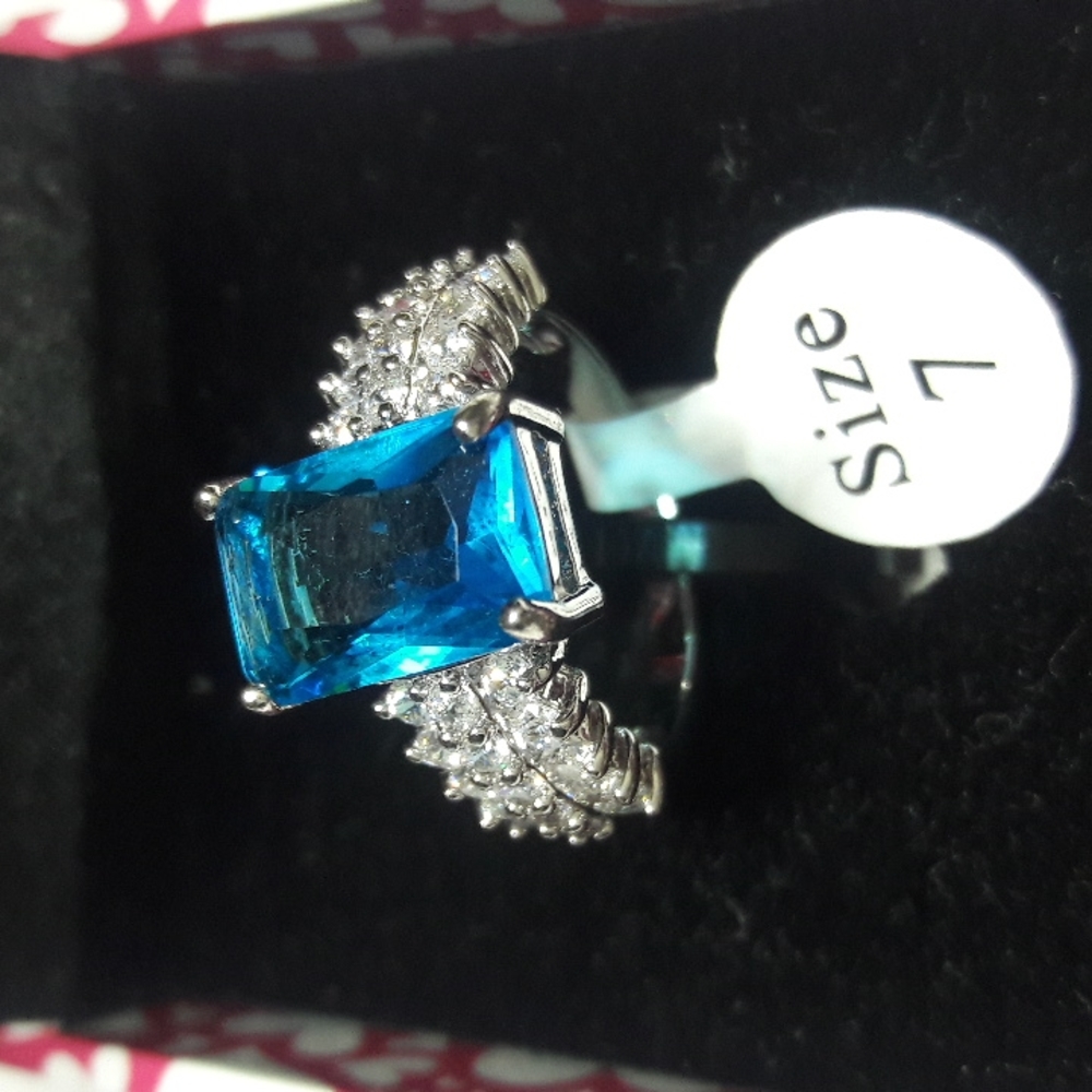 18k White Gold Plated Ring Size 7 Blue Topaz White Cubic Zirconia